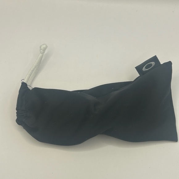 Vintage Oakley Beckon Sunglasses 009125-05 - Picture 9 of 9